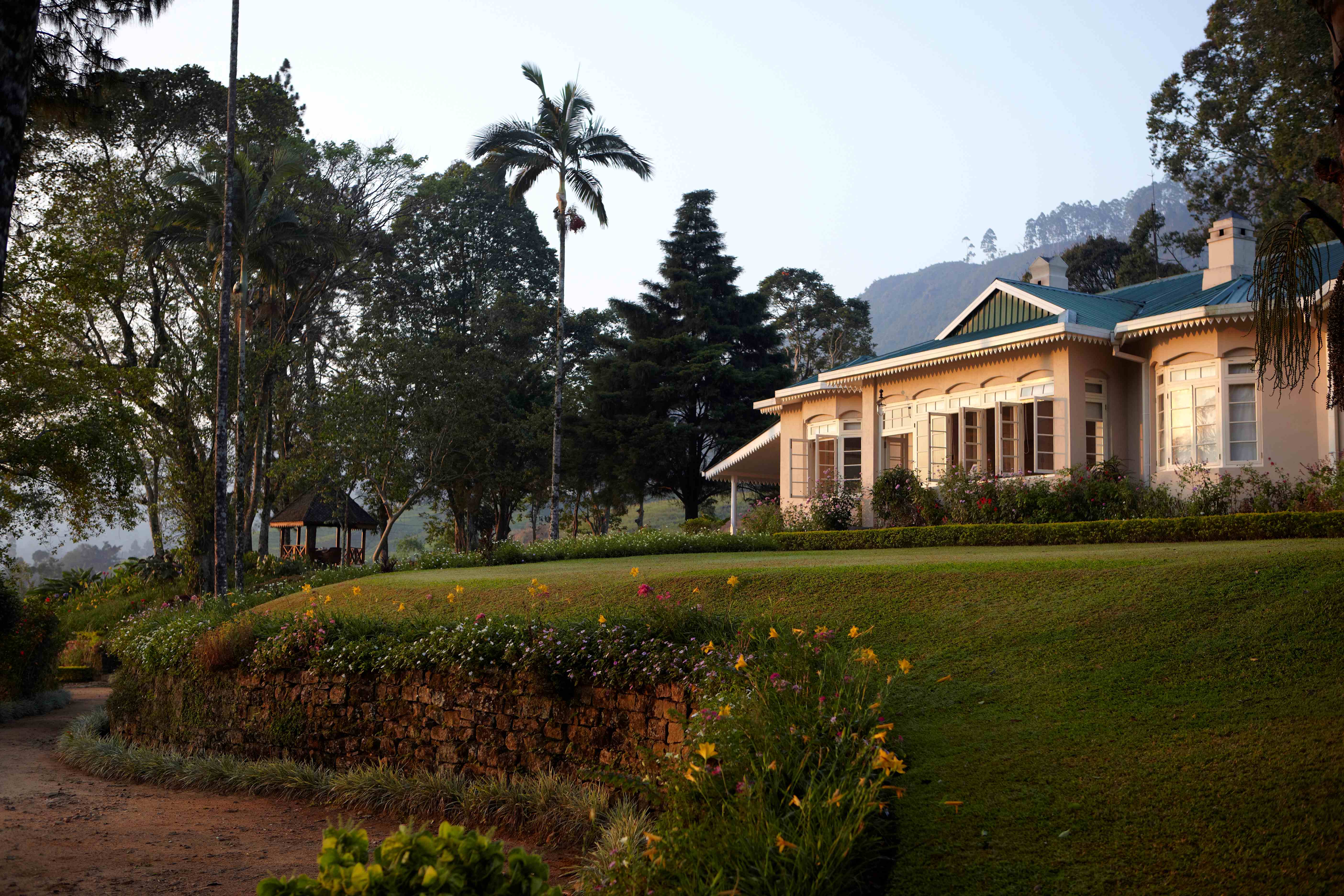  Ngôi nhà cổ của các cựu chủ trang trại trà đã được phục dựng tại vùng đất trà Ceylon
